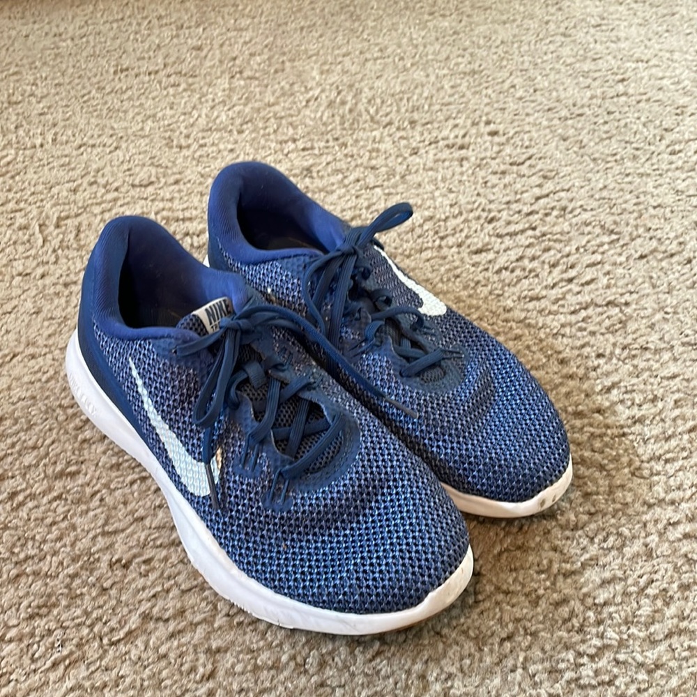 Nike Training Flex TR7 women’s six 6.5